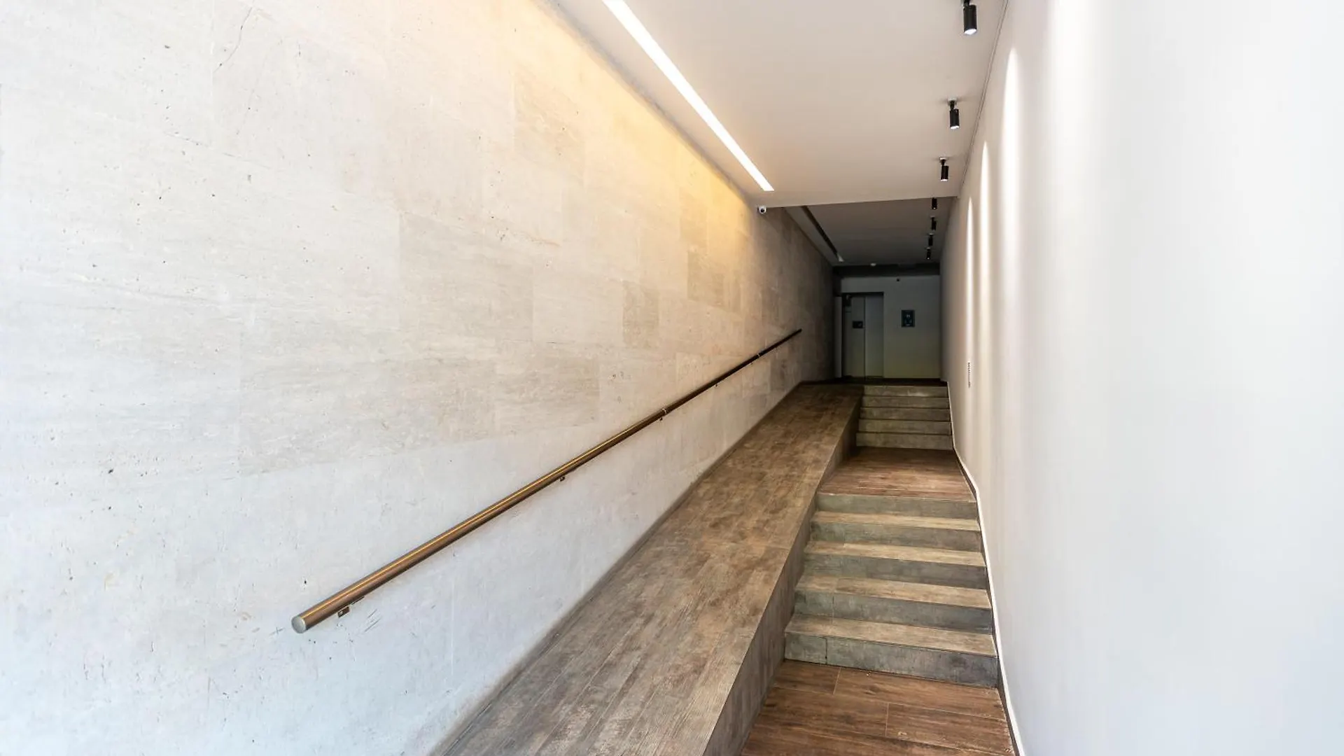 Le Home - Cozy 2 Bedroom Apartment In Saburtalo 第比利斯
