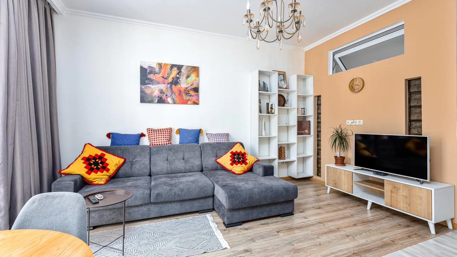 Le Home - Cozy 2 Bedroom Apartment In Saburtalo 第比利斯