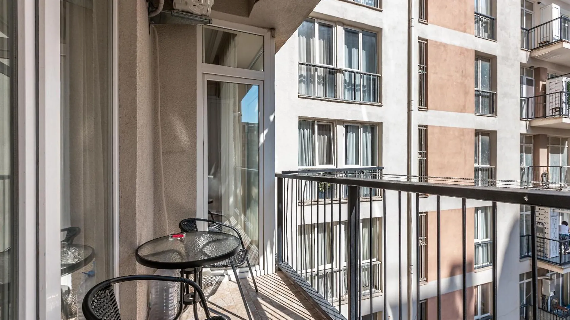 Le Home - Cozy 2 Bedroom Apartment In Saburtalo 第比利斯