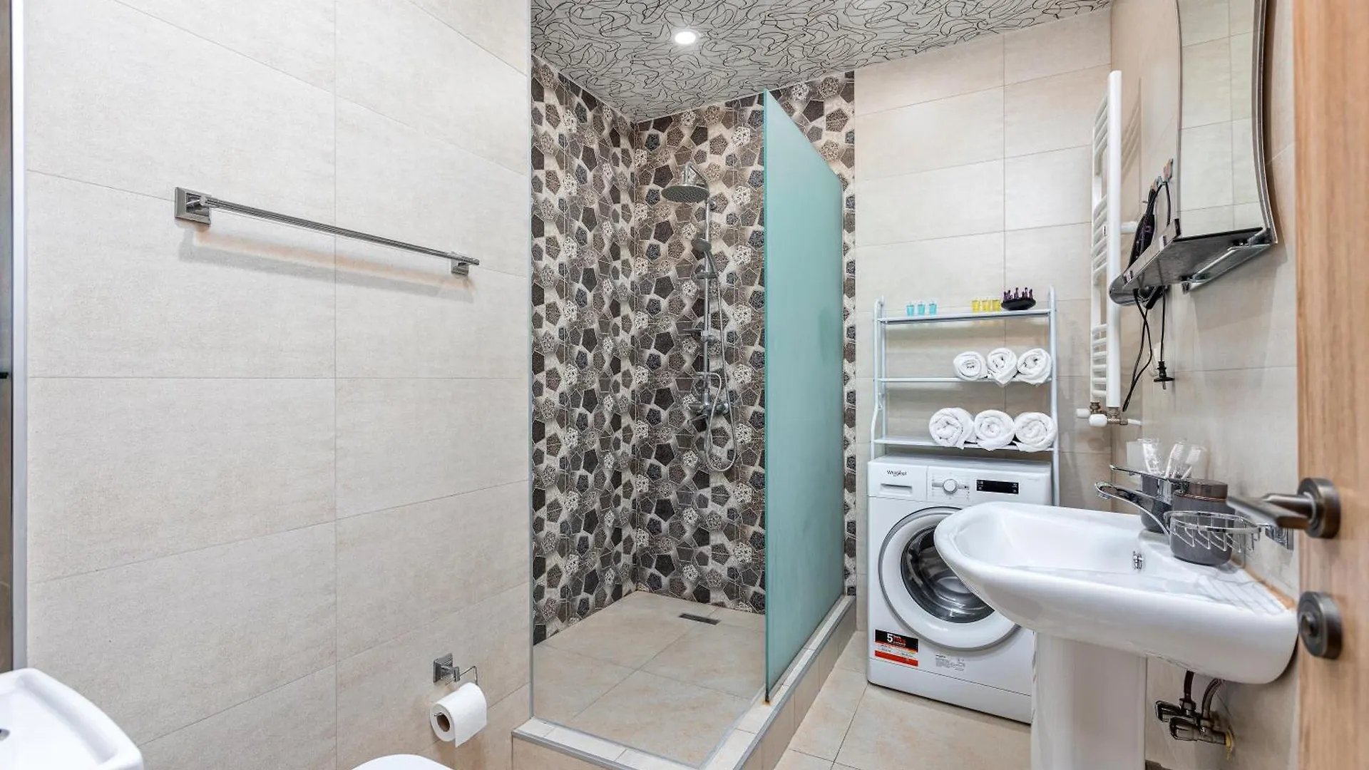 Le Home - Cozy 2 Bedroom Apartment In Saburtalo 第比利斯 格鲁吉亚