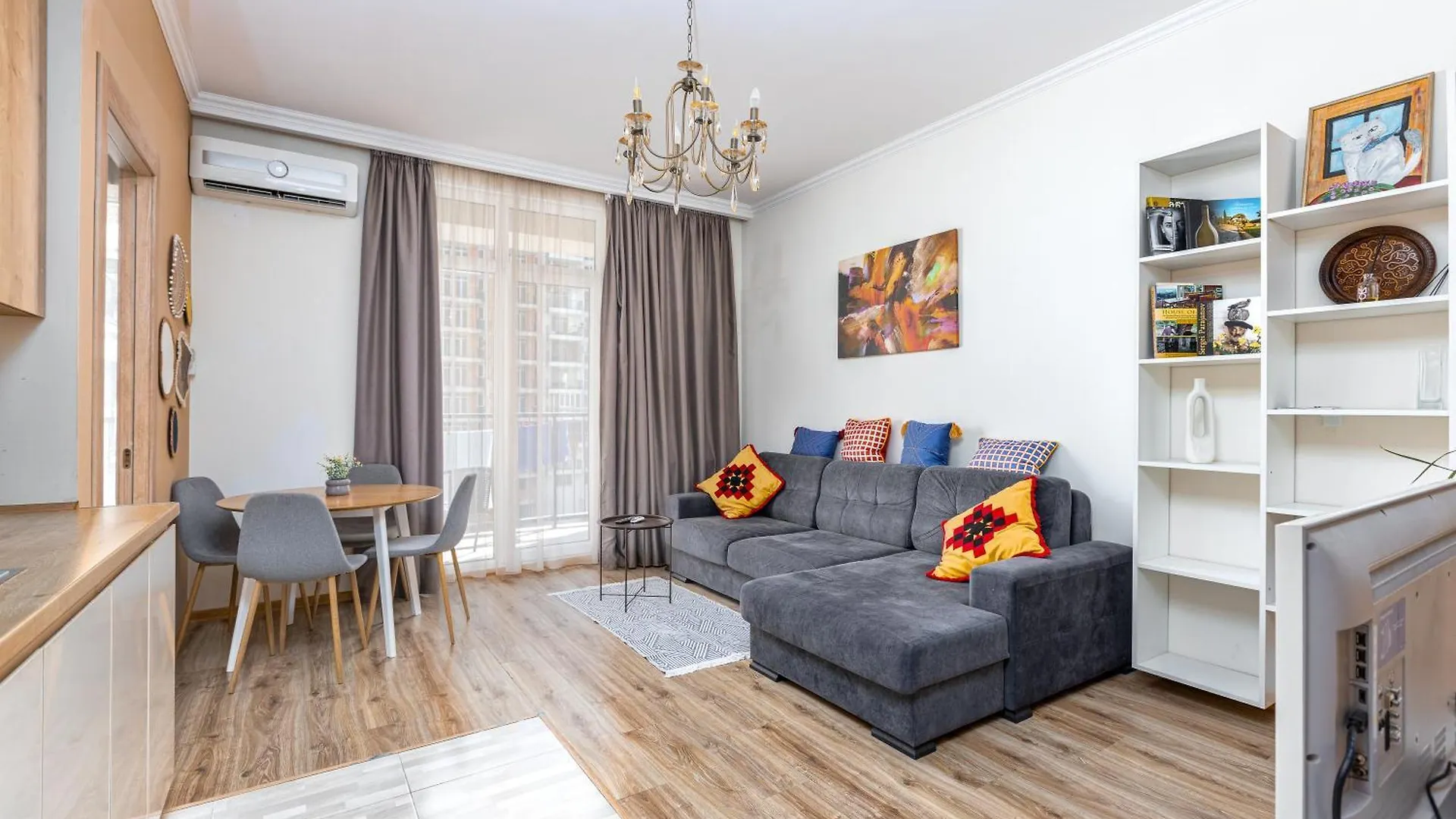 Le Home - Cozy 2 Bedroom Apartment In Saburtalo 第比利斯