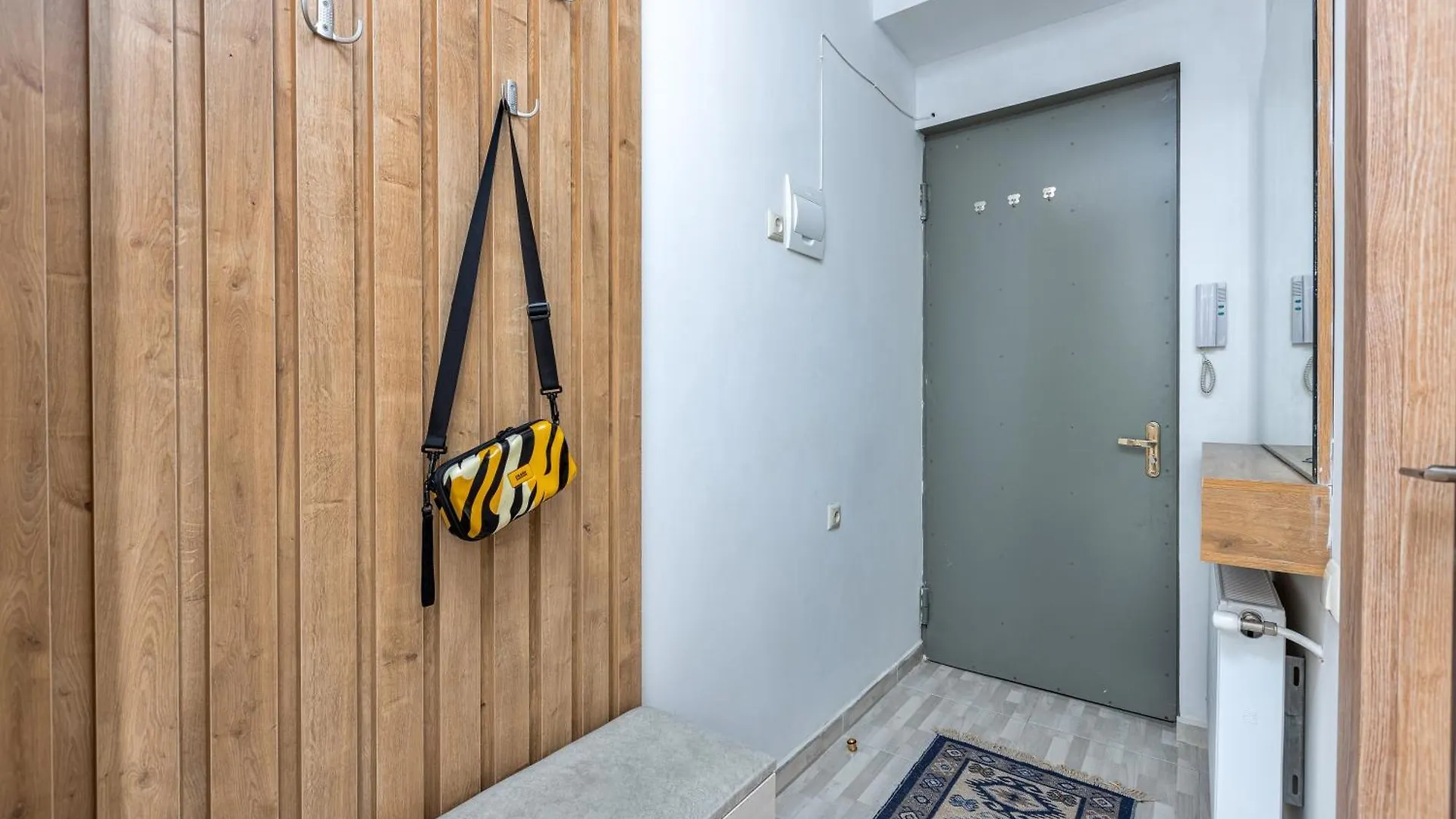 Le Home - Cozy 2 Bedroom Apartment In Saburtalo Тбилиси 0*,  Грузия
