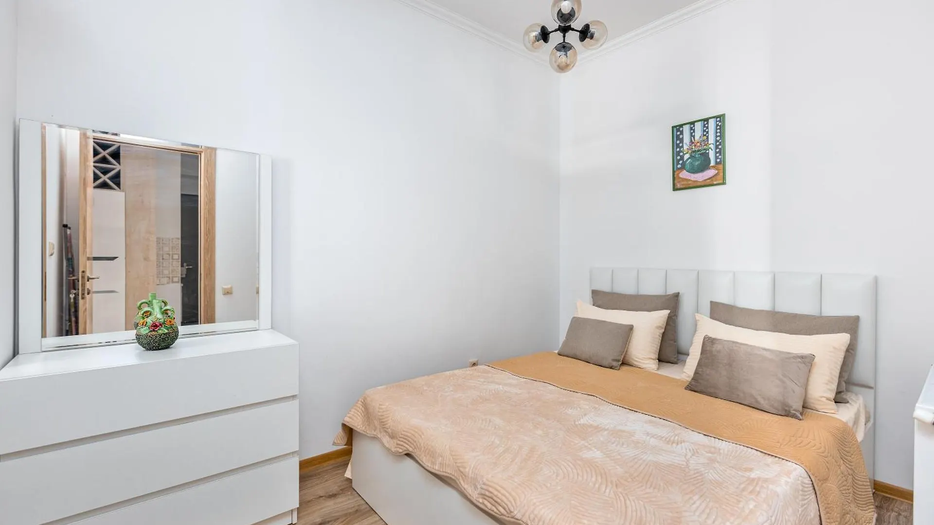 Le Home - Cozy 2 Bedroom Apartment In Saburtalo Тбилиси 0*,  Грузия