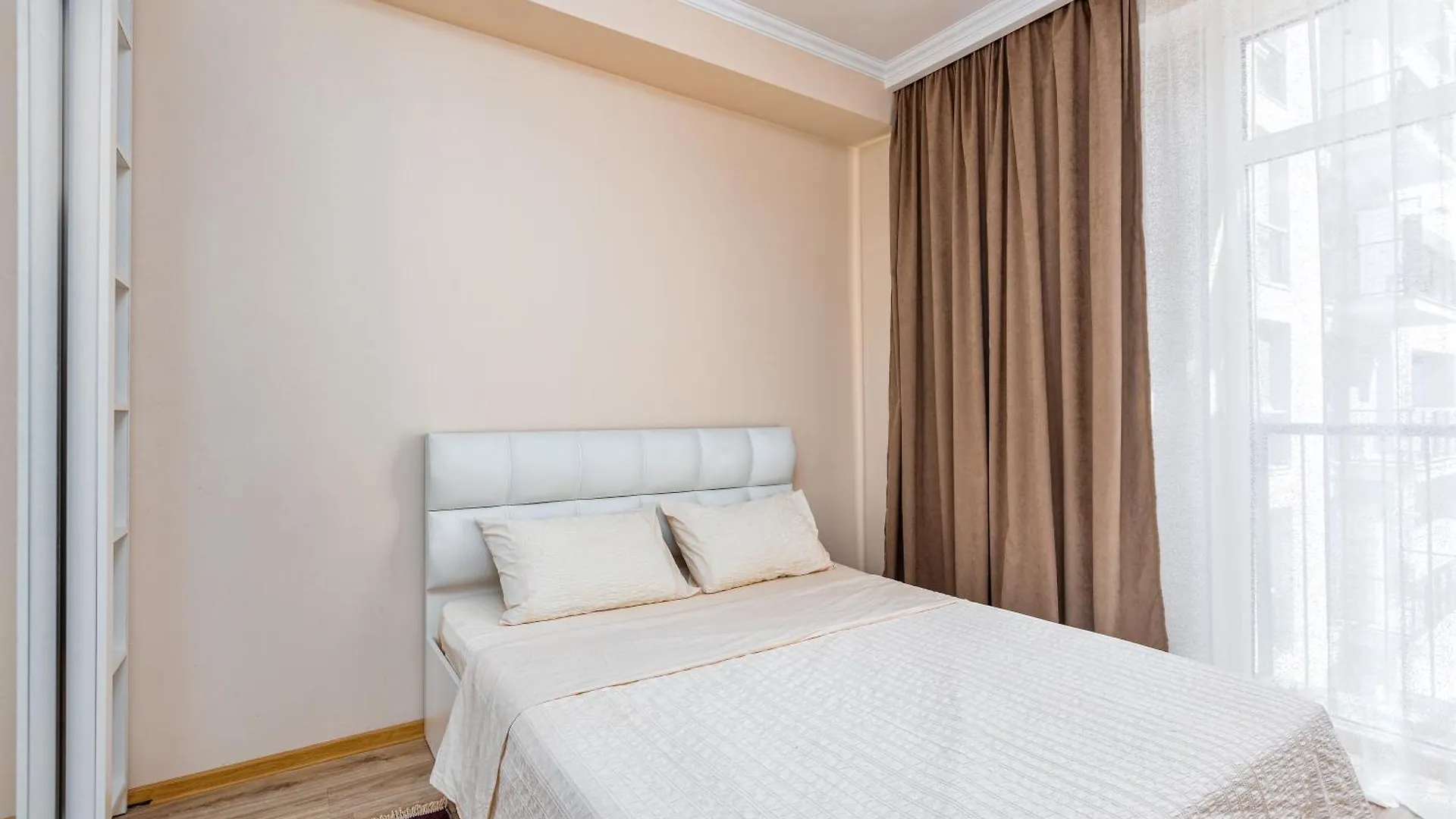 Le Home - Cozy 2 Bedroom Apartment In Saburtalo Тбилиси